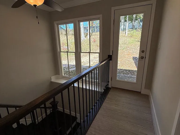 453 Walnut Dr — Photo 8