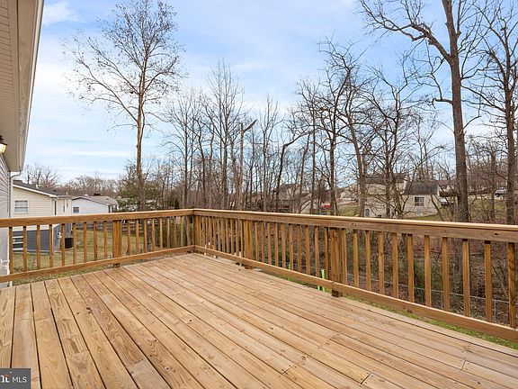 5th image of 434 Butternut Dr