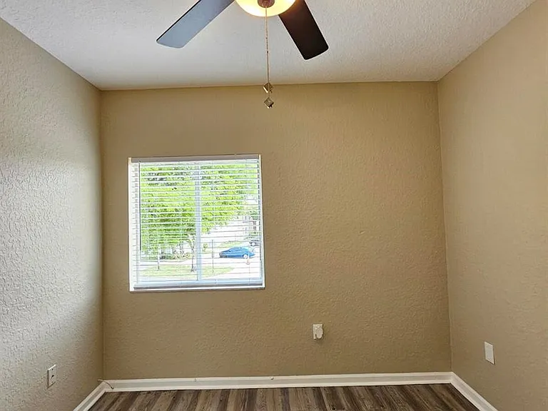 1063 Golden Lakes Blvd #322 — Photo 21