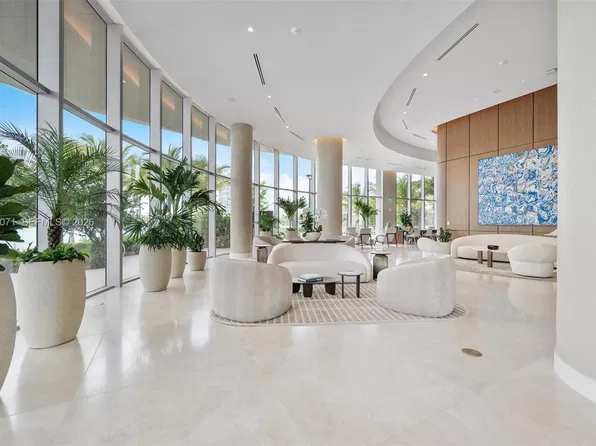2411 Laguna Cir #3001, Miami, FL 33180