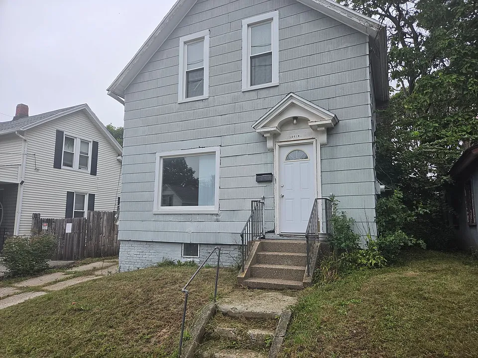 2015 Myrtle St