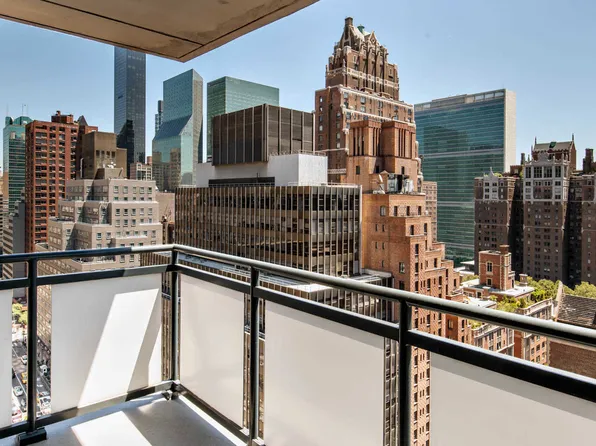 245 E. 40th Street image 8 of 36