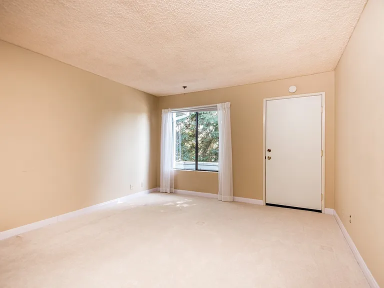 3651 Knollwood Ter #312 — Photo 7