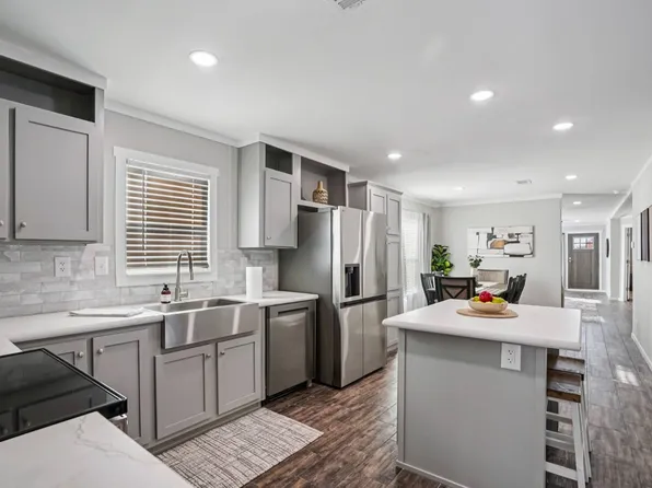 1621 American Dr, Cleburne, TX 76033