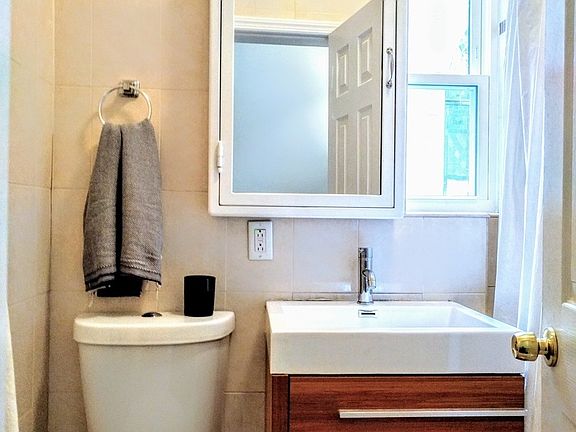 5th image of 415 W 46th St APT 2-A