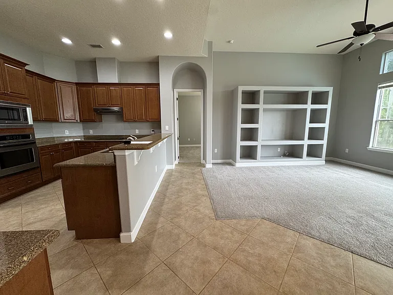 142 Harrington Ct — Photo 20