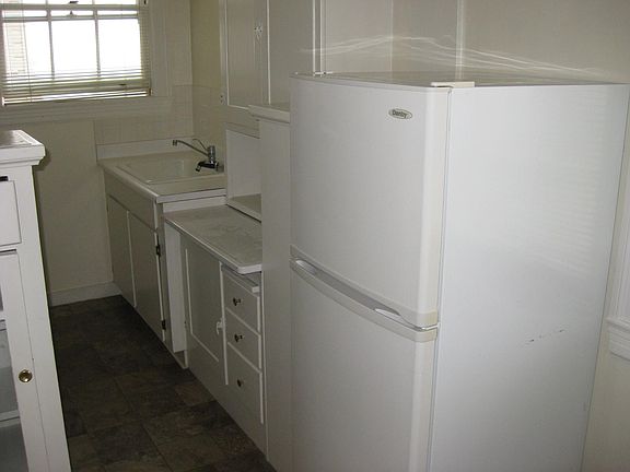 2nd image of 210 Jules Ave APT 6