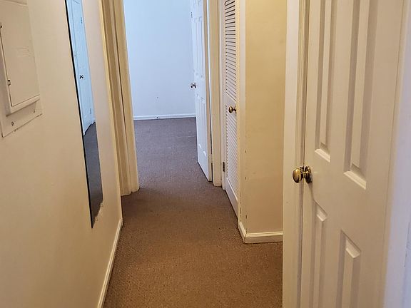 3rd image of 302 Patriot Ln Unit 2F
