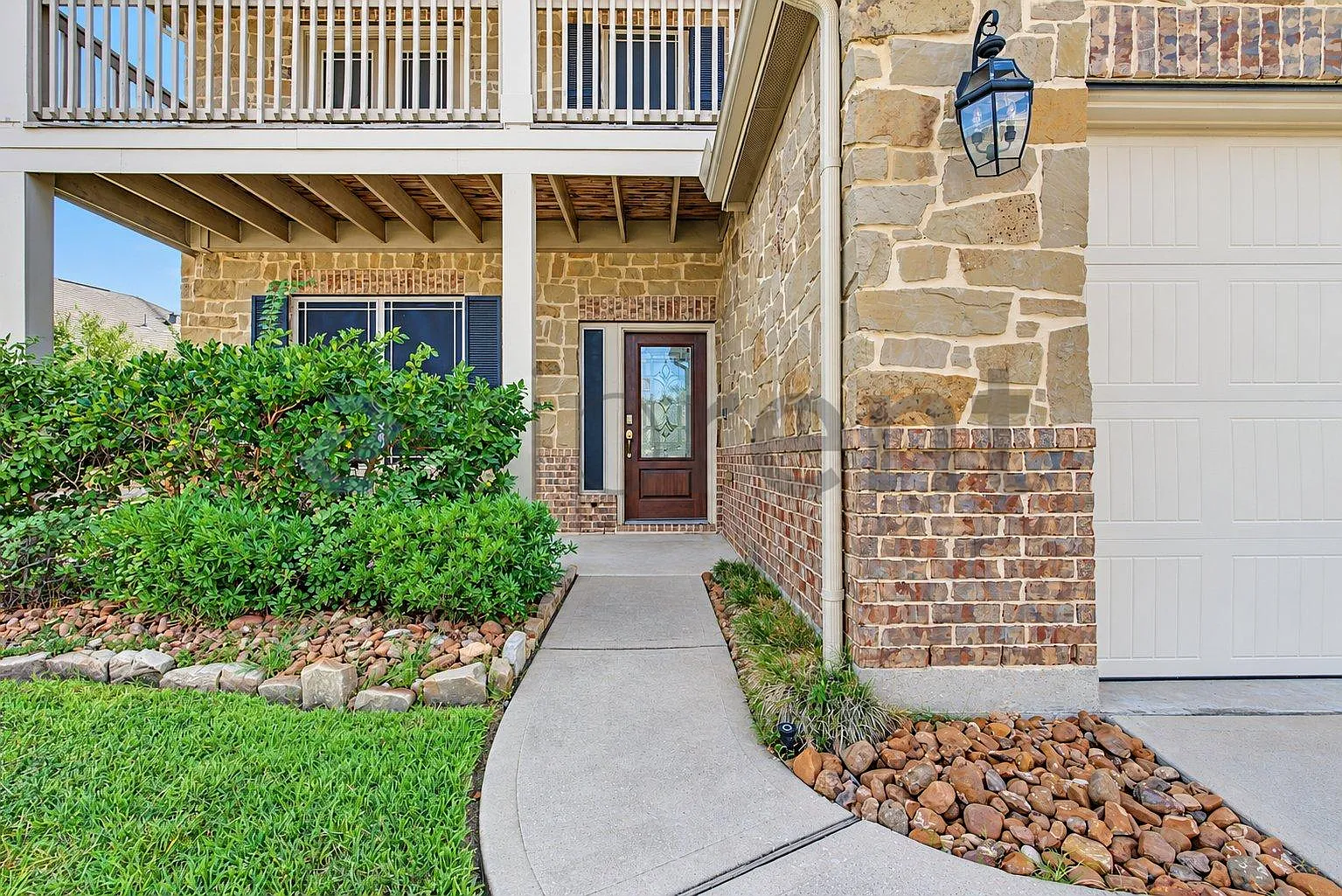4 bed, 3.5 bath, 2762 sqft, $2,900 — Photo 3