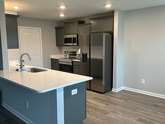 5th image of 1018 Hickoryridge Dr