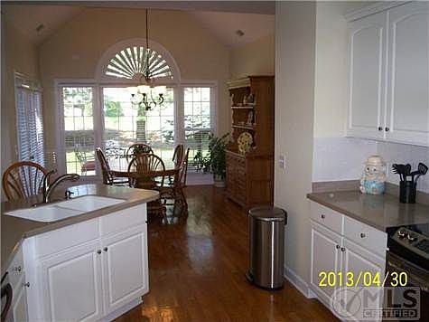 4th image of 133 Sontag Dr