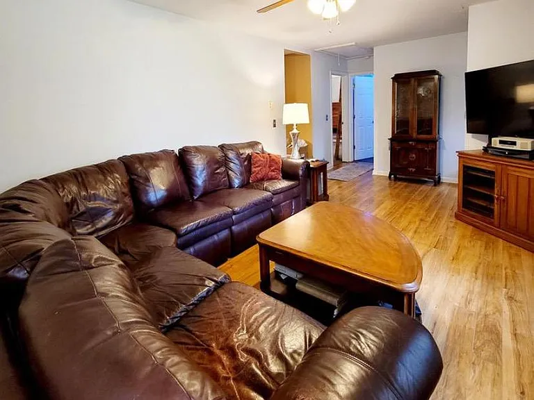 1190 Chickadee Dr — Photo 8