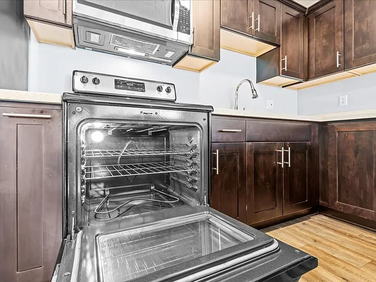 2500 Dana St — Photo 19