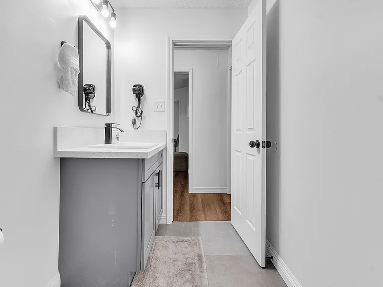 7650 Hedgington Dr — Photo 29