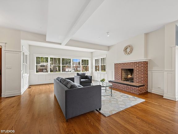 2nd image of 1520 Park Ave