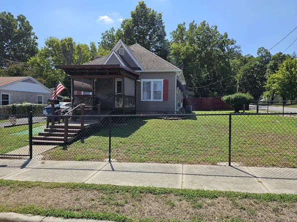 520 W Centennial Avenue, Carthage, MO 64836
