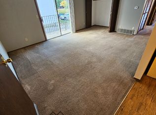 3758 W 9th St APT 7, Waterloo, IA 50702