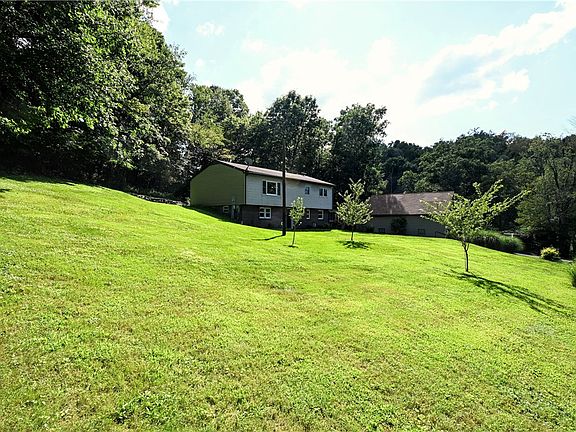 5th image of 382 Fry Hollow Rd