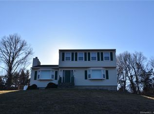 24 Deer Run Dr, Seymour, CT 06483