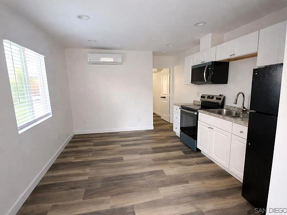 3rd image of 636 N Aster St