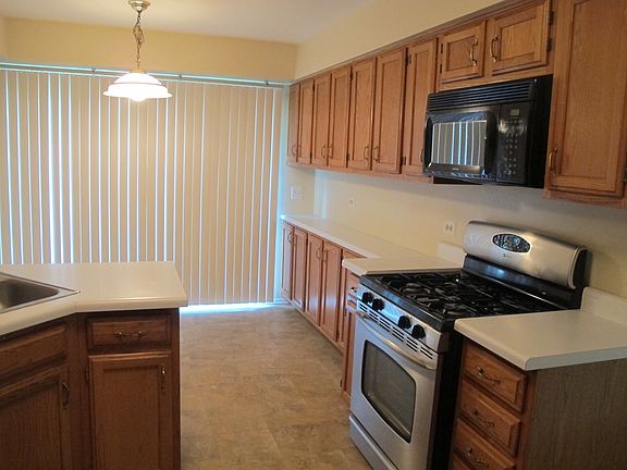 5th image of 105 Stirling Ln #D2328