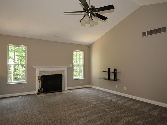 3rd image of 7756 Ravenwood Ln