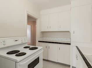 1121 6th St SW #3, Calgary, AB T2R0Z3