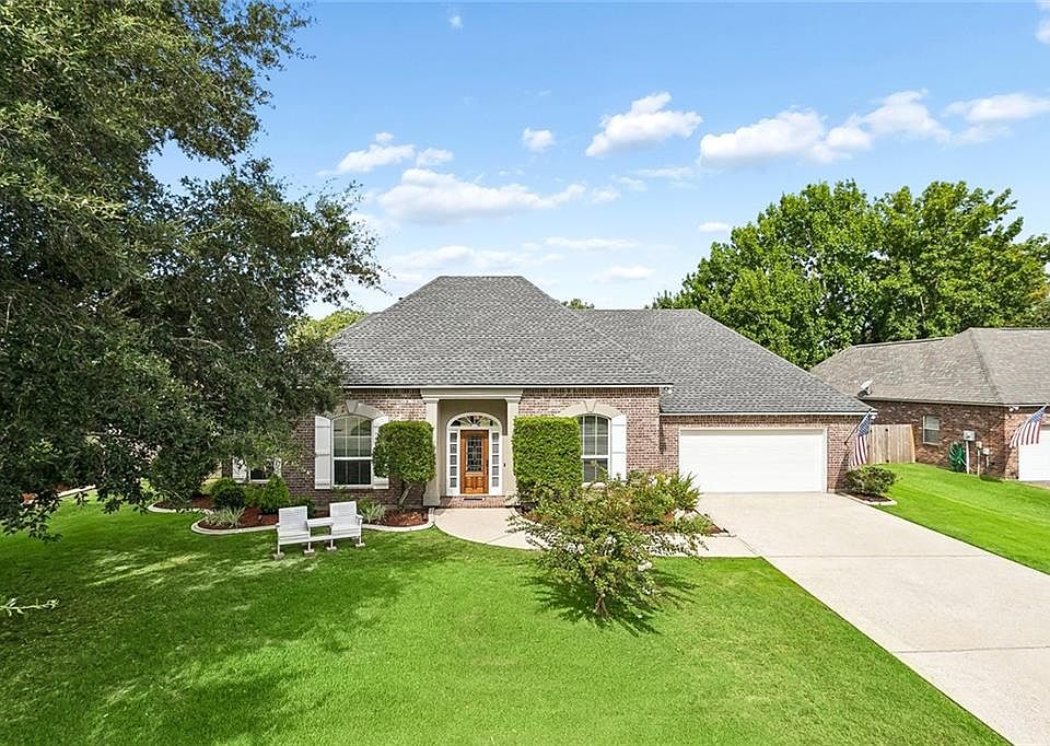 1st image of 856 Sweet Bay Dr