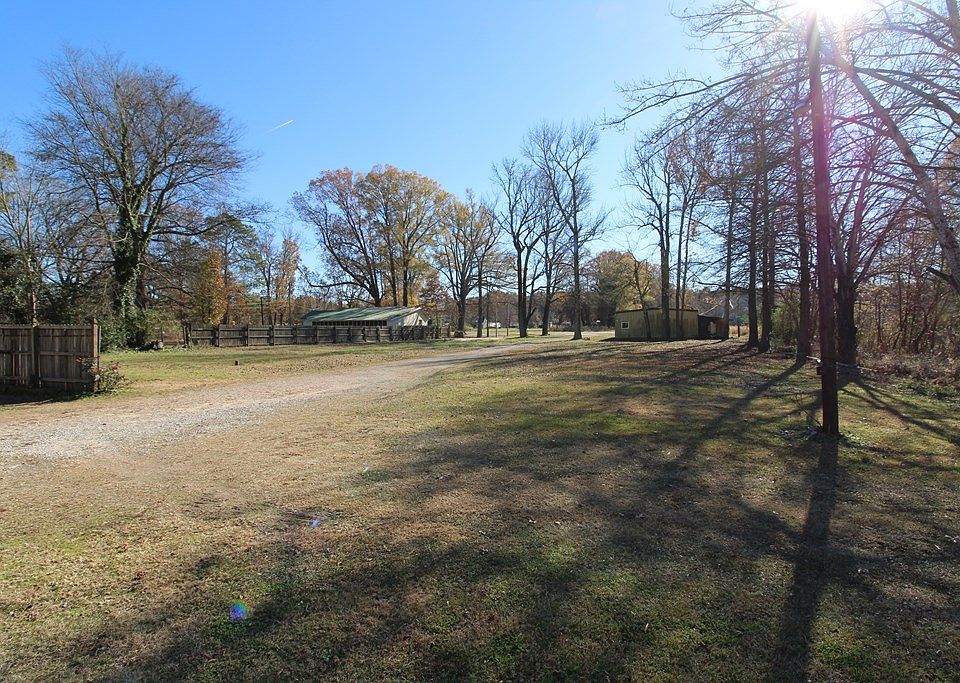 2nd image of 28341 Highway 35
