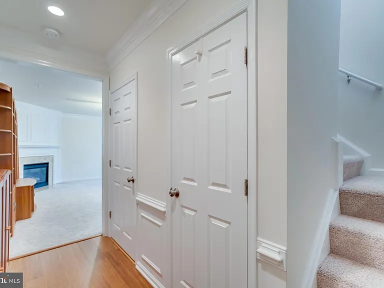 7046 Falls Reach Dr #304 — Photo 5
