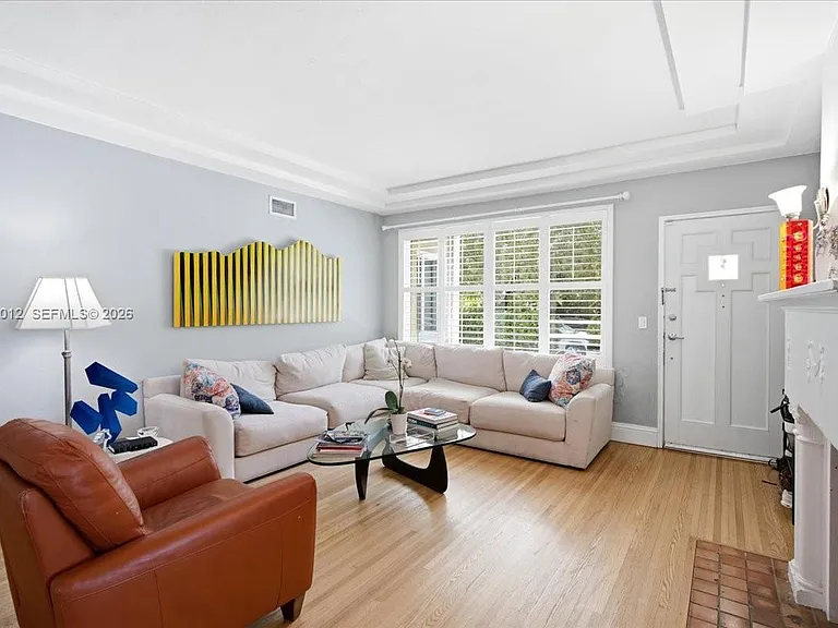 155 SW 28th Rd — Photo 2