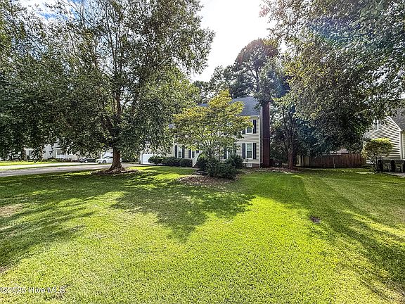 5th image of 128 S Marion Drive