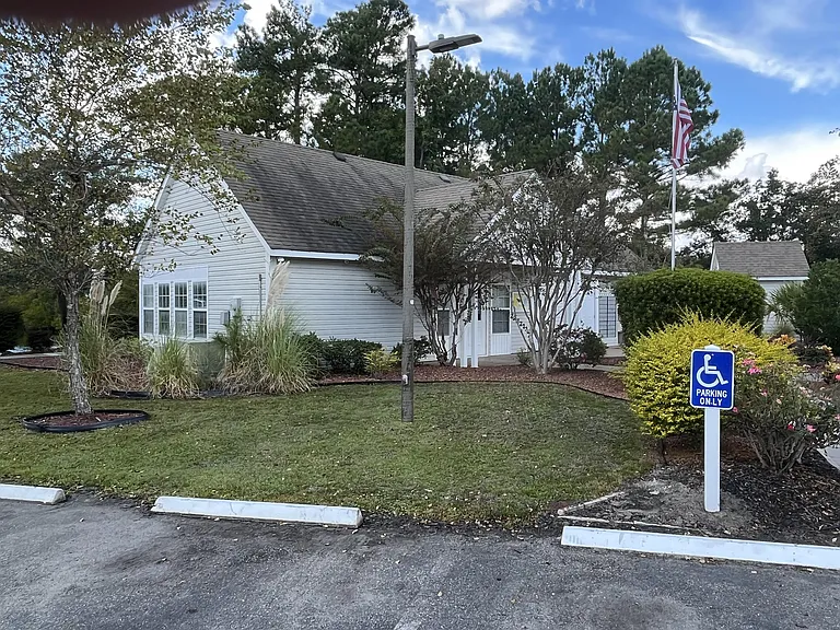2266 Huntingdon Dr — Photo 4