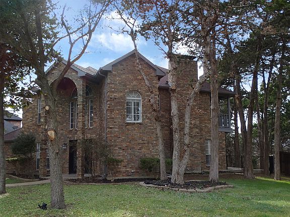3rd image of 909 Hickory Knob Cir