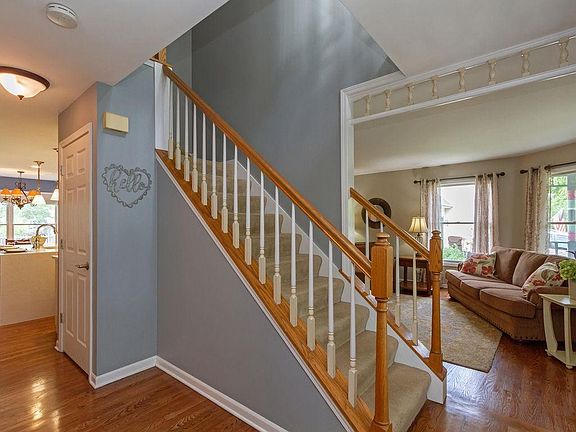 3rd image of 401 Tanager Dr