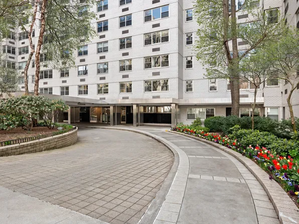 70 East 10th Street image 21 of 21