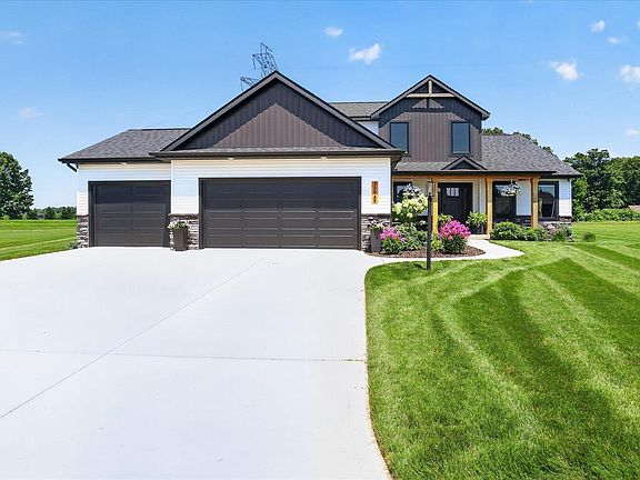 2nd image of 30949 Villa Dr