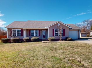 1043 Sir Lionel St, Dyersburg, TN 38024