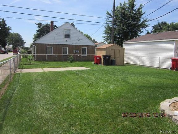 2nd image of 19980 Macel St