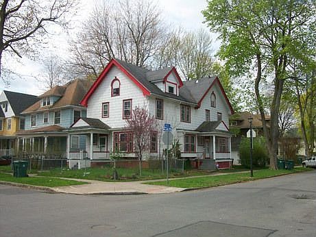 2nd image of 241-243 Wellington Ave