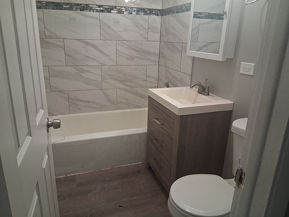 3rd image of 392 Hickory St #505882BE
