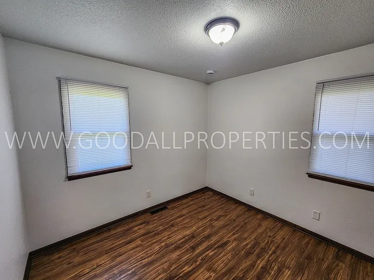 606 Main St — Photo 6