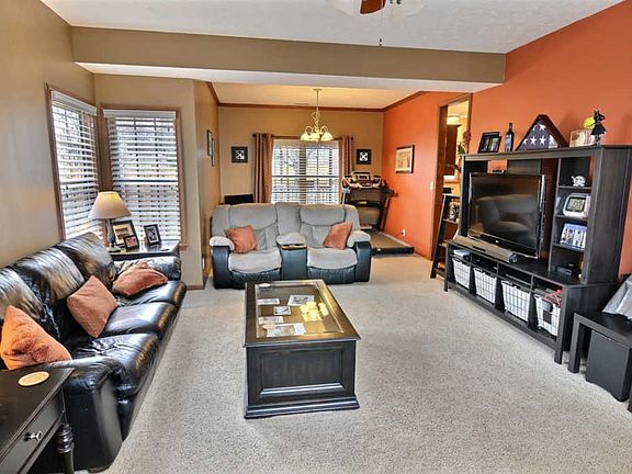 5th image of 1823 Canyon Creek Dr