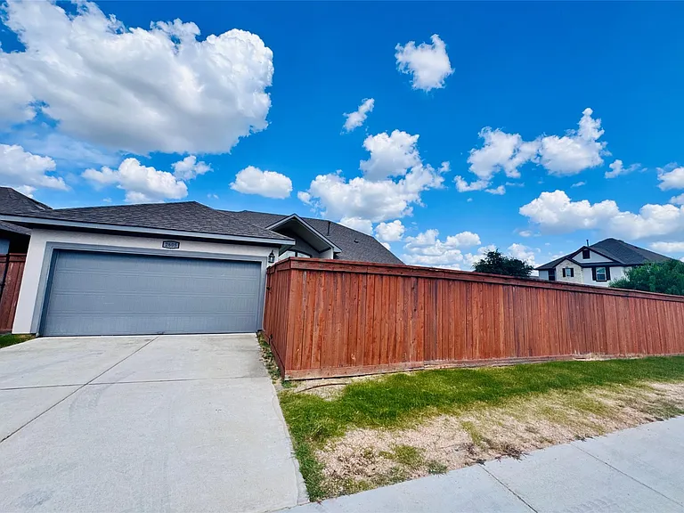 2605 Brushwood Mdw — Photo 20
