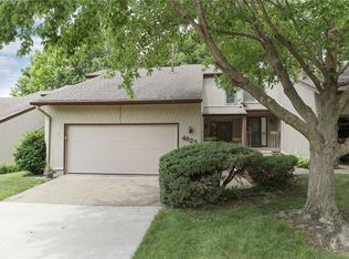 4823 Cedar Dr, West Des Moines, IA 50266