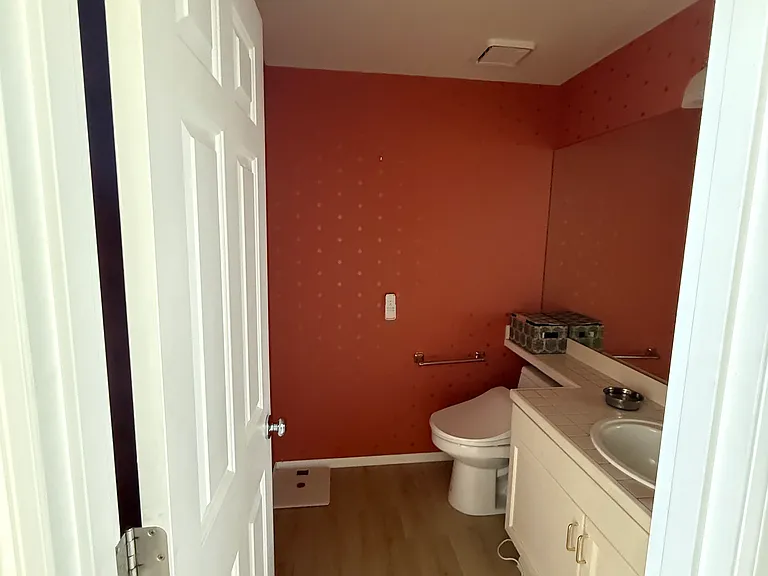 1/2 bathroom downstairs