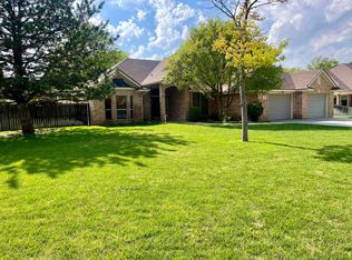 207 Bradley Ln, Dumas, TX 79029