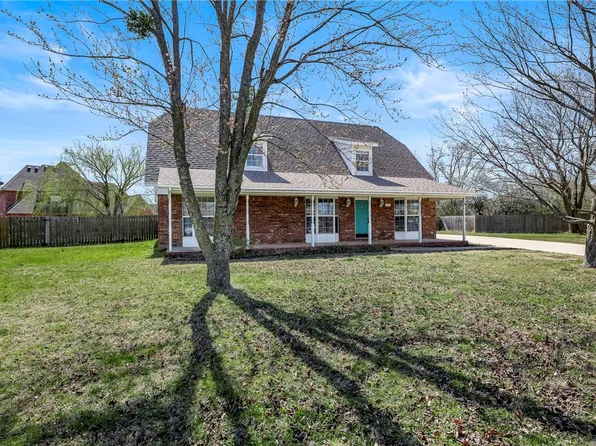 4415 W Bell Flower Dr, Fayetteville, AR 72704