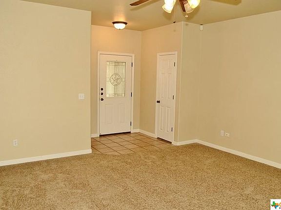 5th image of 2111 Bentwood Dr
