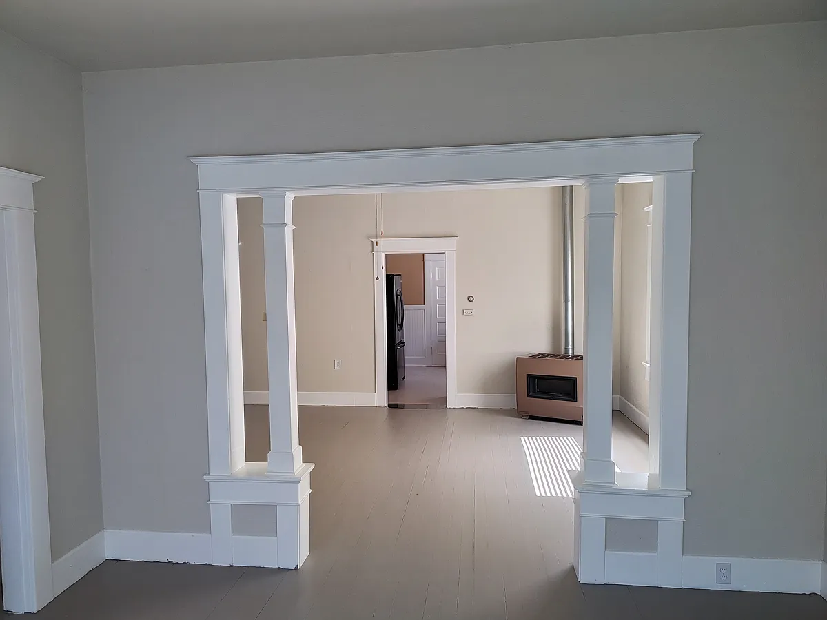 Building Photo - 417 3rd St